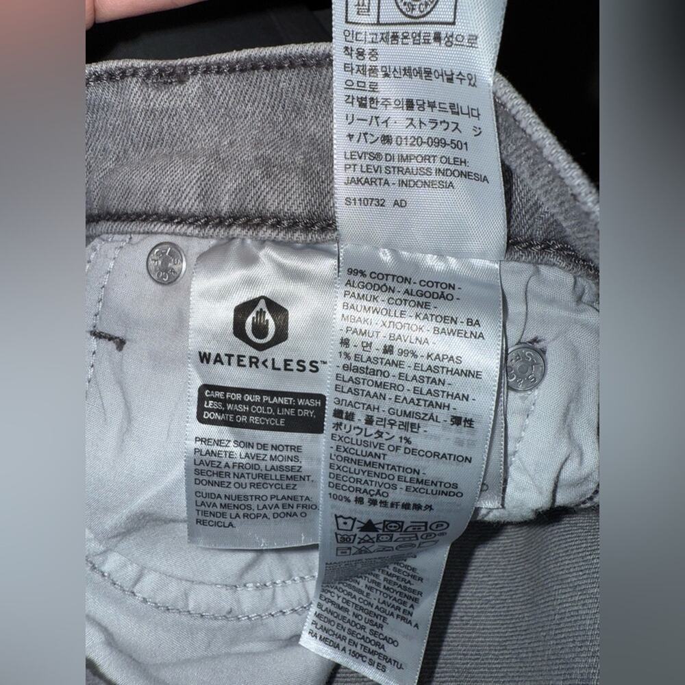 NEW LEVI’S PREMIUM WEDGIE STRAIGHT GREY DENIM JEANS SZ 26x28 NEW WITH TAGS - Picture 9 of 10